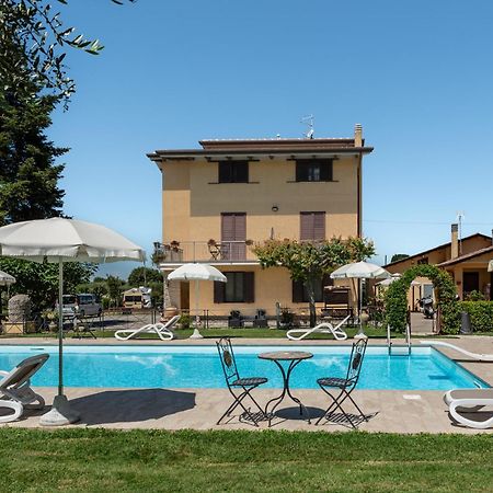 Agriturismo Il Girasole Asís Exterior foto