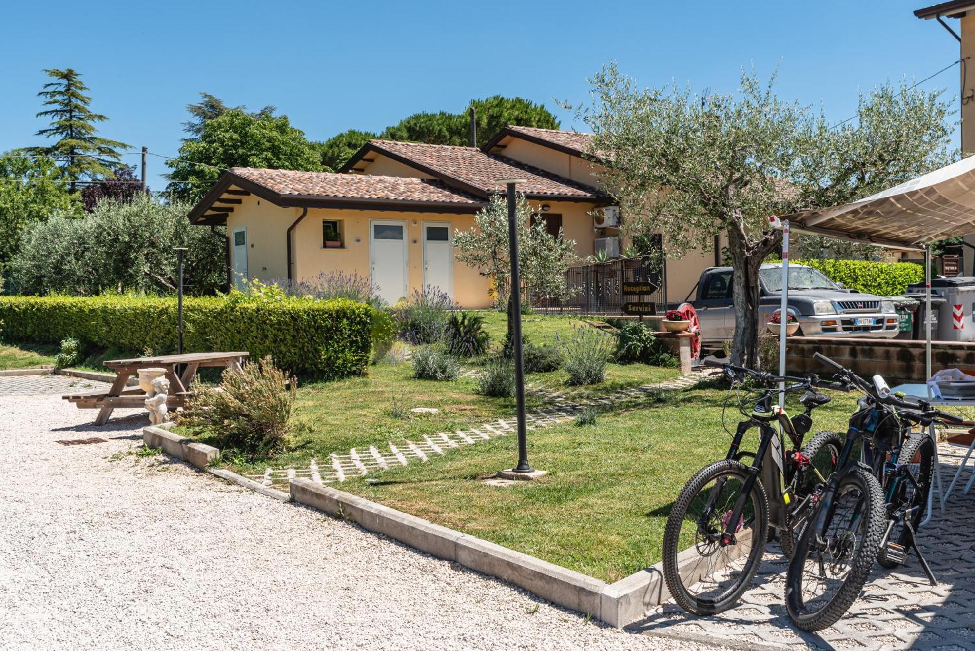 Agriturismo Il Girasole Asís Exterior foto