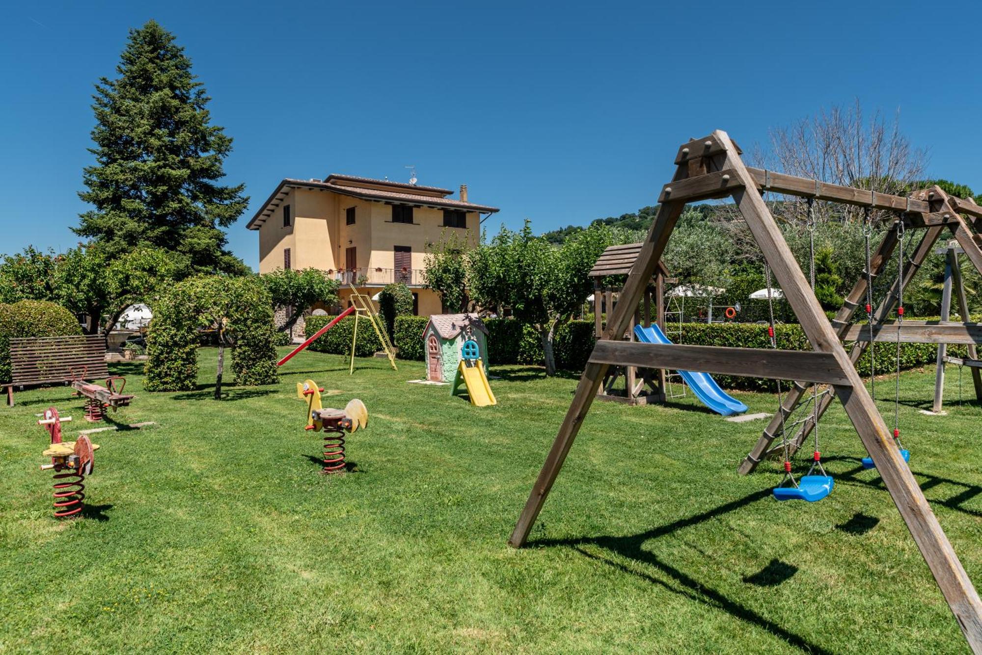 Agriturismo Il Girasole Asís Exterior foto