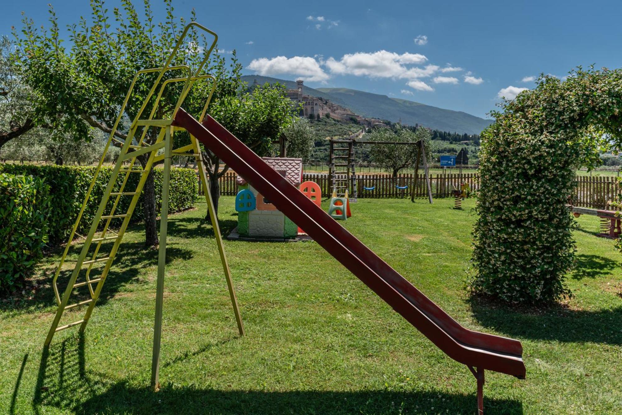Agriturismo Il Girasole Asís Exterior foto