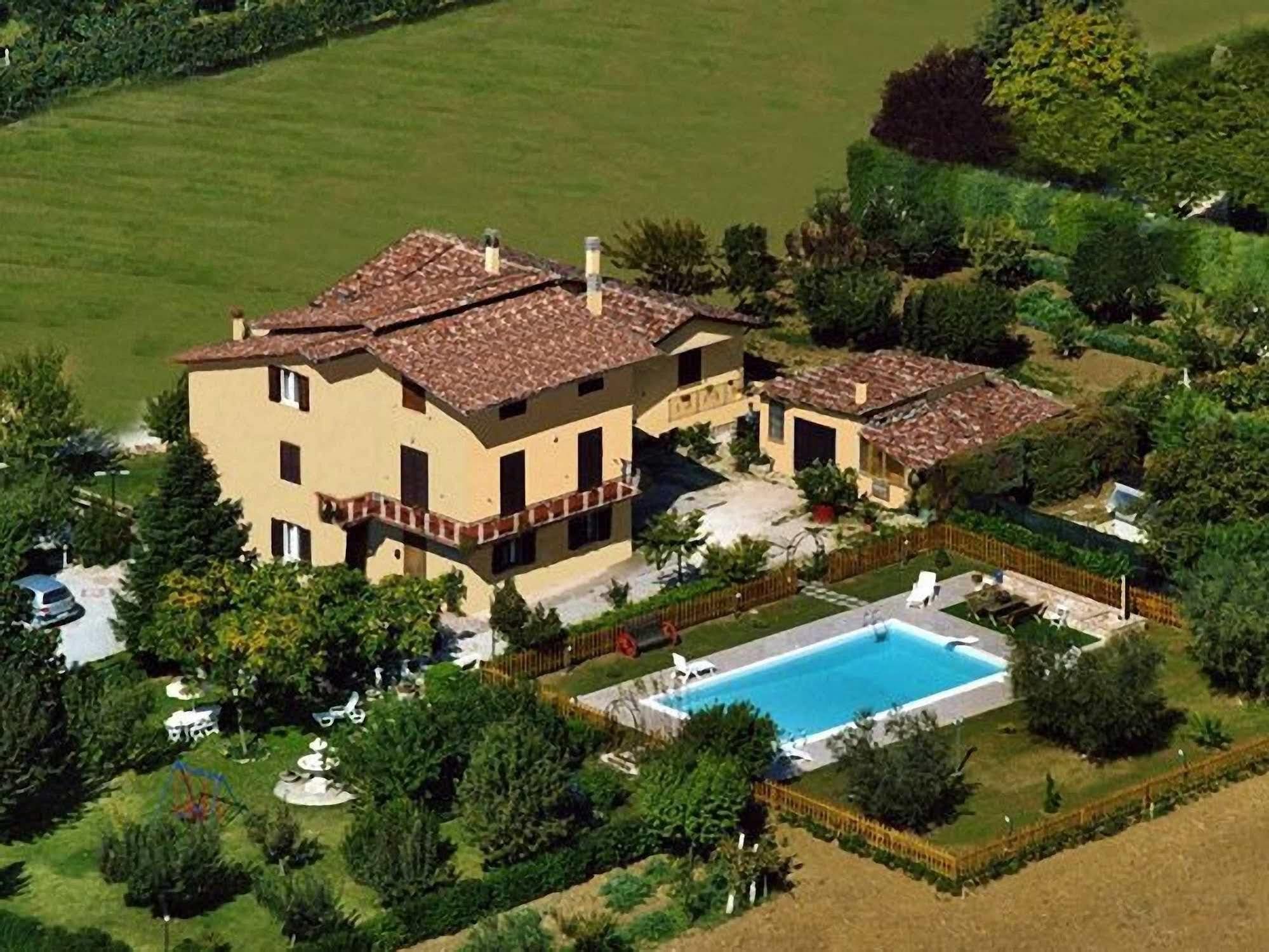 Agriturismo Il Girasole Asís Exterior foto