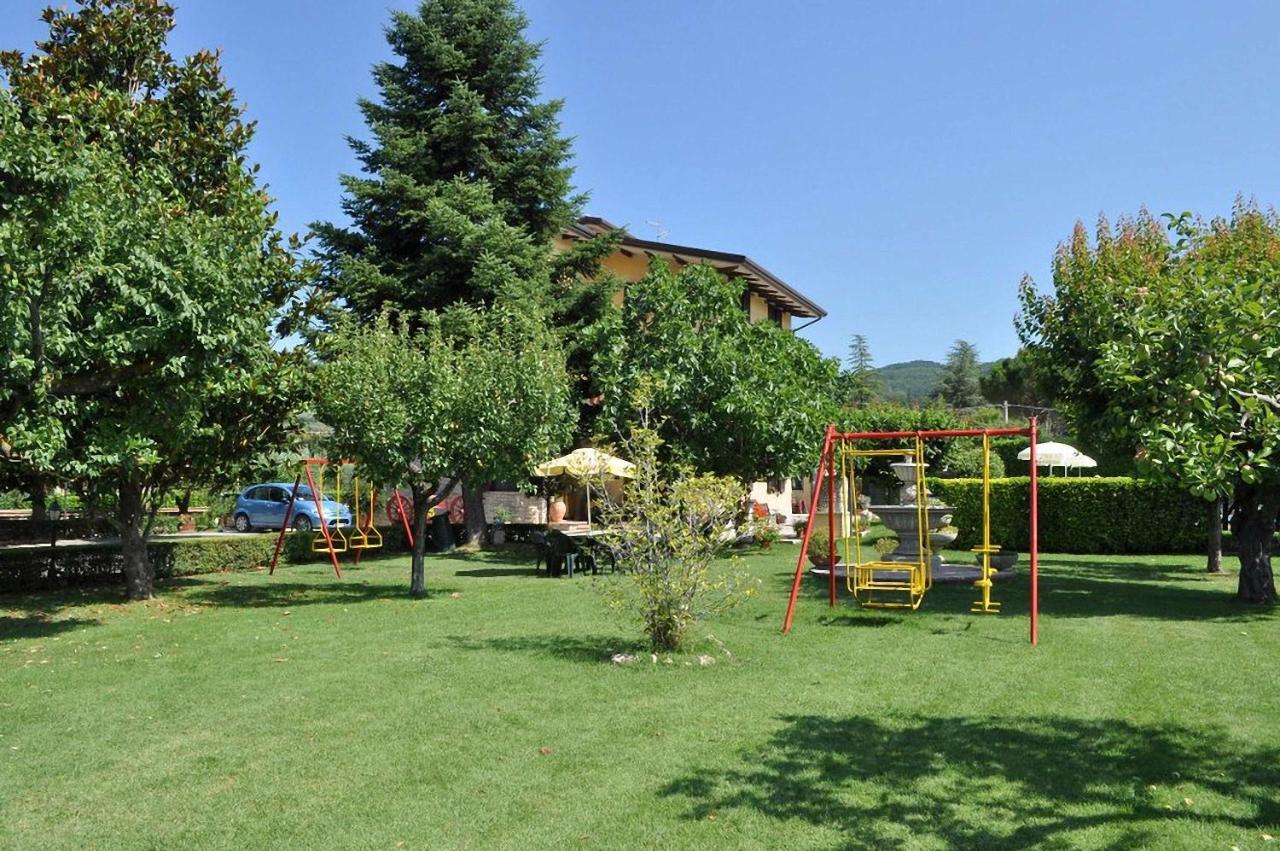 Agriturismo Il Girasole Asís Exterior foto